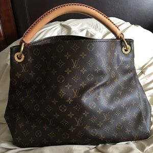 Louis Vuitton artsy